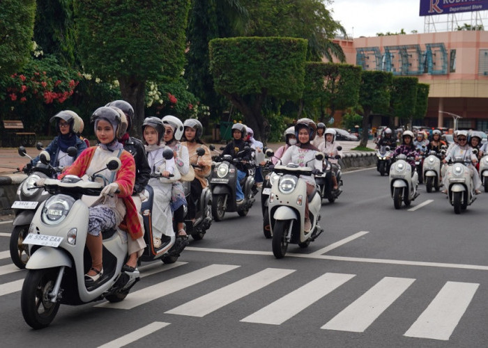 50 Kartini Muda Semarang Tampil Fashionable Naik Honda Scoopy, Kampanyekan Budaya Tertib Lalu Lintas