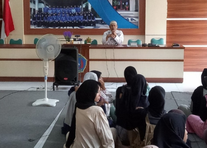 Warga SMP Negeri 1 Adiwerna Kabupaten Tegal Adakan Pesantren Kilat
