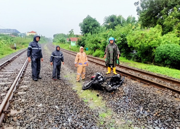 Nasib Naas, Seorang Bidan Tertemper KA Kertajaya saat Melintas perlintasan sebidang di Mangkang Kulon Semarang