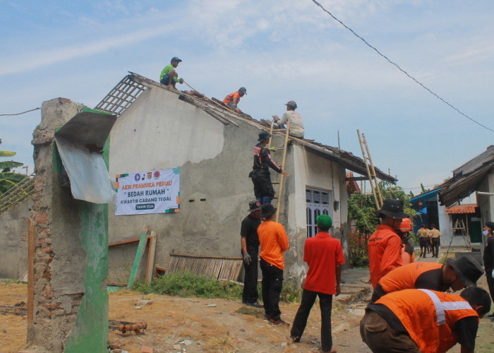 Kwarcab Tegal Perbaiki Rumah yang Rawan Ambruk 