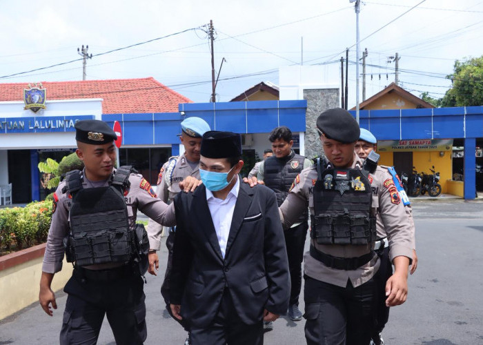 Pasangan Pengantin Baru di Jepara Ini Menikah di Kantor Polisi, Begini Kisah Mereka