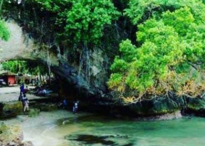 Ini Dia Misteri dan Mitos Pada Tempat Wisata Pantai Karang Bolong Kebumen!