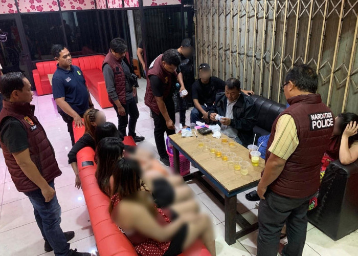 Razia Tempat Hiburan Malam di Kudus, 26 Pemandu Lagu Dites Urine