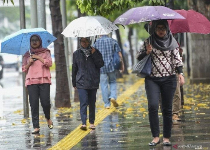 Prakiraan Cuaca Jawa Tengah Hari Ini, Sejumlah Daerah Diprediksi Turun Hujan Ringan,Mana Saja?
