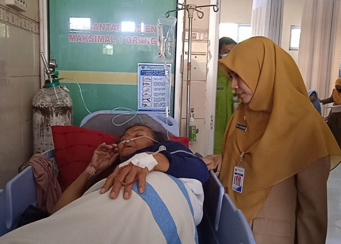 Kondisi Warga Keracunan Berangsur Membaik, Dinkes Batang Tunggu Hasil Lab