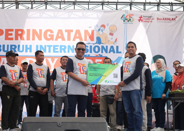 Senyum Merekah Pekerja Rentan di Momen Hari Buruh