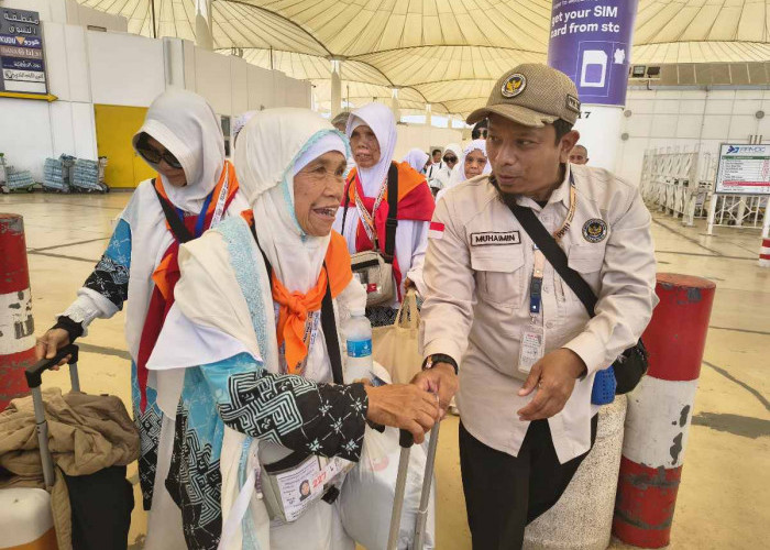 Cerita dari Sektor Delapan Makkah, Jemaah Haji Asal Wonosobo Barat Ini Sukses Naik Haji dari Daun Pisang