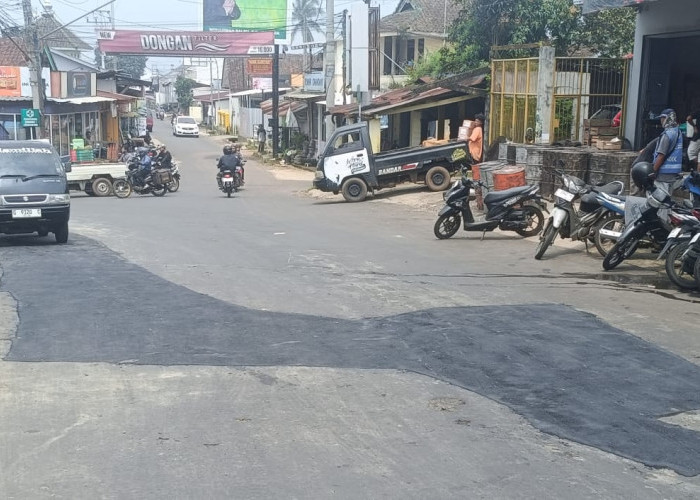 750 Lubang Jalan Ditambal, Bupati Batang Kebut Patching H-10 Lebaran