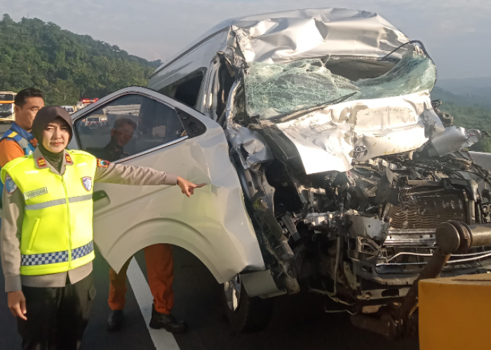 Kecelakaan Rombongan Guru di Tol Ungaran, 5 Orang Dirujuk ke RS Elizabeth Semarang