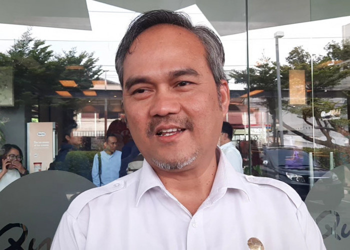 DLH Ungkap Penyebab Air Hujan Semarang Tercemar Mikroplastik: Polusi hingga Pembakaran Sampah