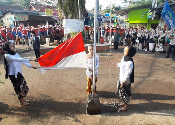 Warga Kandri Semarang Angkat Suara Petani Lewat Upacara HUT RI, Sindiran ‘Pengupas Bawang’ Jadi Sorotan