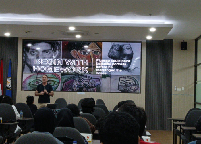 FSAI 2025 Semarang, Dr Dean Chircop Beri Tips Bikin Skenario Film yang 'Relate'