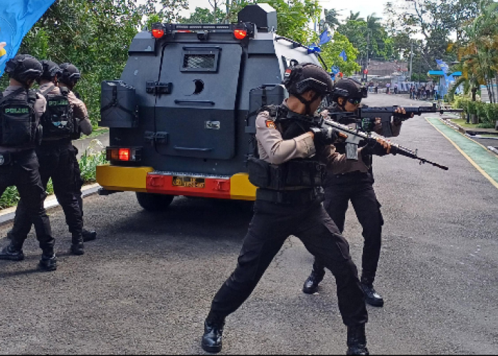 Simulasi Pengamanan di Obyek Vital, Polres Semarang Amankan 4 Pelaku di Kantor PLN