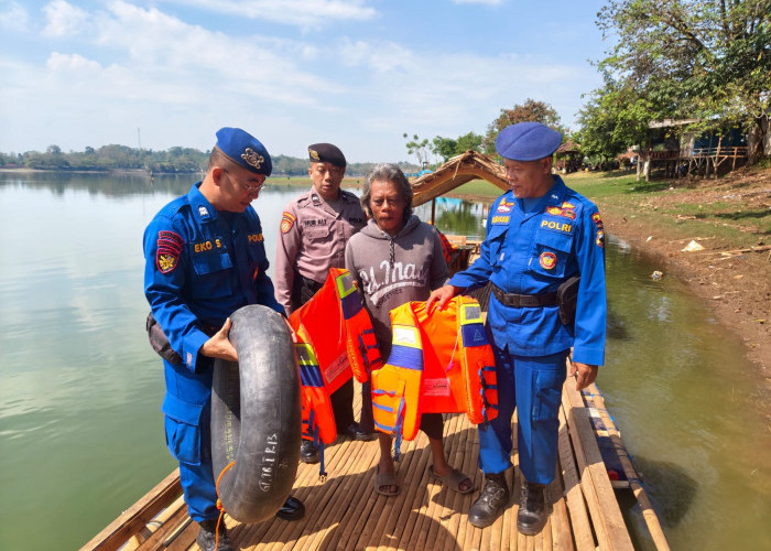 Keselamatan Wisatawan Jadi Sorotan, Satpolairud Polresta Pati Periksa Wahana Air Waduk Gembong