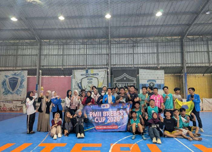 Semarakkan HUT ke-81 RI, Kader dan Alumni PMII Brebes Adu Kemampuan di Futsal Cup