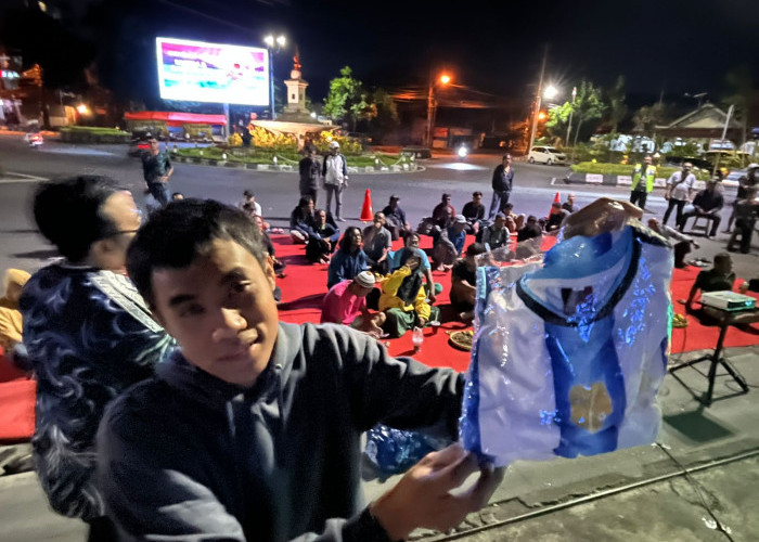 Comeback Dramatis Messi Bikin Monumen Pers Bergemuruh, Nobar Gratis PWI Solo Diserbu Warga
