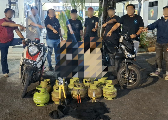 Aksi Nekat Pemuda 18 Tahun di Kudus! Bobol Outlet Ayam Crispy, Gasak Elpiji hingga Minyak Goreng