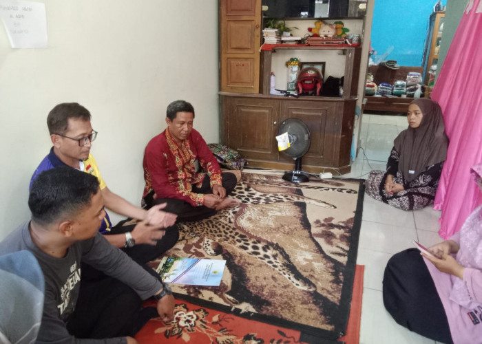 Disdukcapil Pemalang  Garcep Perbaiki Kesalahan Penulisan Dan Serahkan Langsung Akte Kematian 