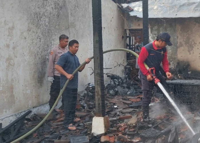 Rumah Warga di Pati Ludes Terbakar, Empat Sepeda Motor Tinggal Kerangka