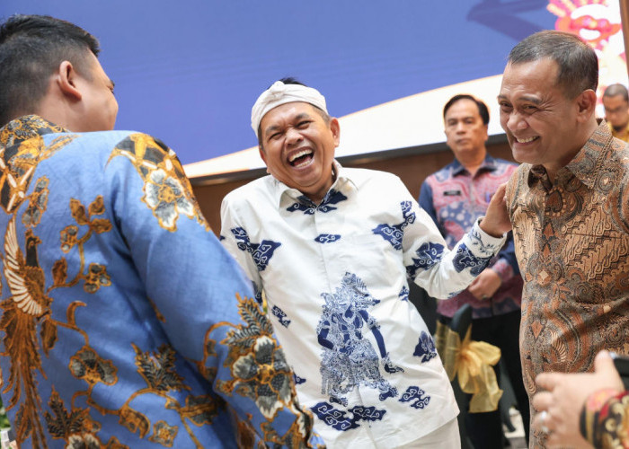 Momen Langka! Ahmad Luthfi dan Dedi Mulyadi Tertawa Bareng, Isu Renggang Langsung Terpatahkan