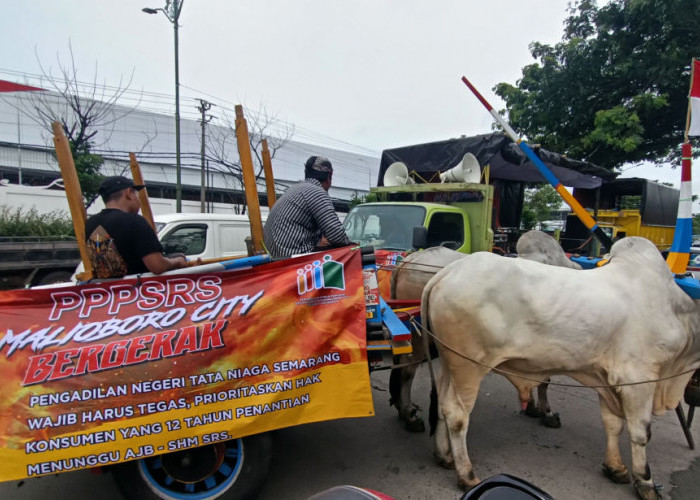 Bawa Gerobak Sapi, Warga Yogya Geruduk PN Semarang