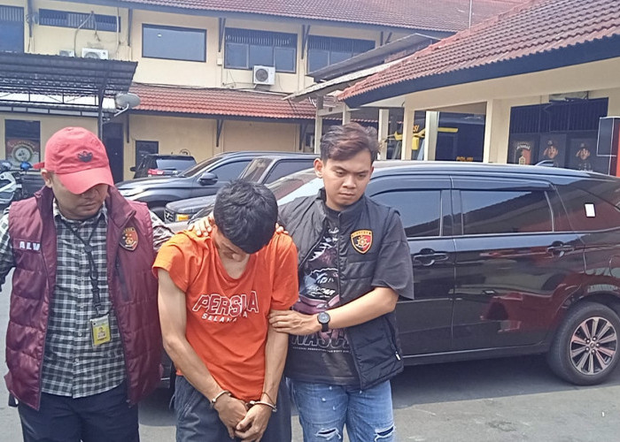 Detik-Detik Suporter Persija Dibekuk Usai Lempar Batu ke Bus Persib Bandung U-18 di Tol Batang