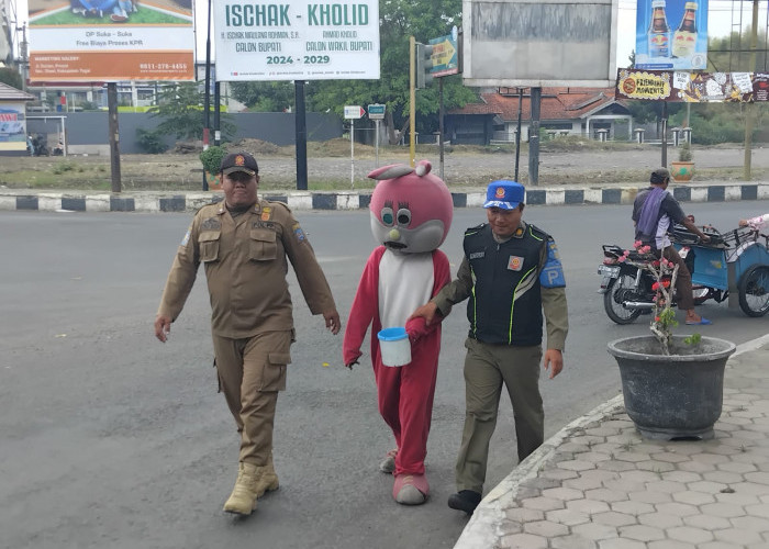 Badut dan Pengemis di Kabupaten Tegal Dirazia Petugas Gabungan 