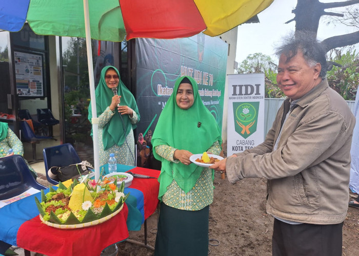 Peringati HUT ke-70, IIDI Cabang Kota Tegal Bagi Makanan Bergizi di RA-PAUD Sakila Kerti