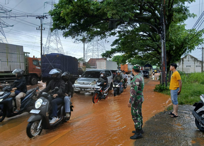 Banjir Rendam Jalan Pantura Batang, Lalu Lintas Sempat Tersendat