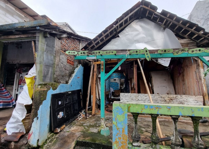 Puting Beliung Terjang Gisikdrono Semarang, Sejumlah Rumah Rusak