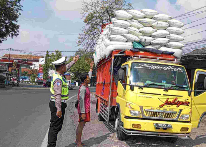 Truk ODOL Bakal Diralang Melintas di Grobogan, Satlantas Polres Setempat Galakkan Sosialisasi