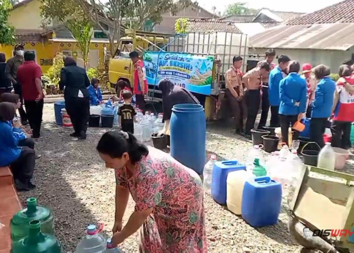 Kemarau Bikin Warga Kesulitan Air, SMPN 1 Ajibarang Kirim 20 Ribu Liter ke 7 Desa