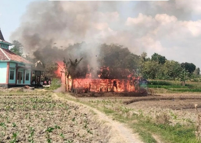 Madrasah Diniyah di Pulokulon Ludes Terbakar, Kerugian Ditaksir Capai Rp 60 Juta