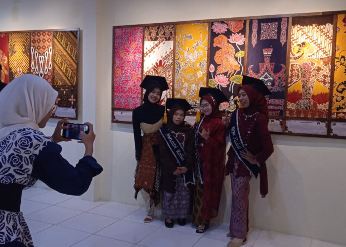 Batik Tulis, Inklusi, dan Masa Depan Anak Muda: Perjalanan 12 Tahun Rumah Batik TBIG Pekalongan