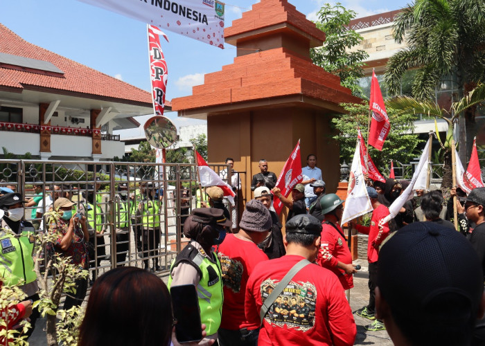 Demo DPRD Kudus, Massa Ancam Ajak Warga Tolak Bayar Pajak Jika Tunjangan Dewan Tak Dievaluasi