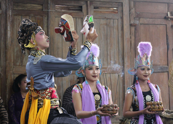 Tiga Kelompok Seni Jawa Tengah Semarakan Festival Budaya Panji Nasional 2024 di Jakarta