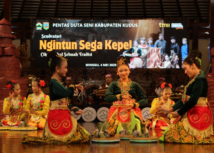 Sendratari Ngintun Sego Kepel Khas Kudus Hipnotis Pengunjung TMMI 