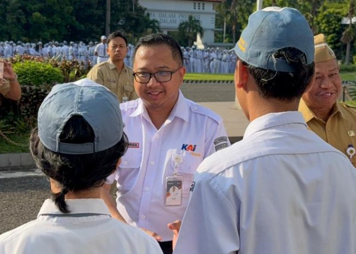 KAI Wisata Gandeng SMAN 1 Semarang, Pelajar Diajak Jelajah Wisata Sejarah Naik Kereta