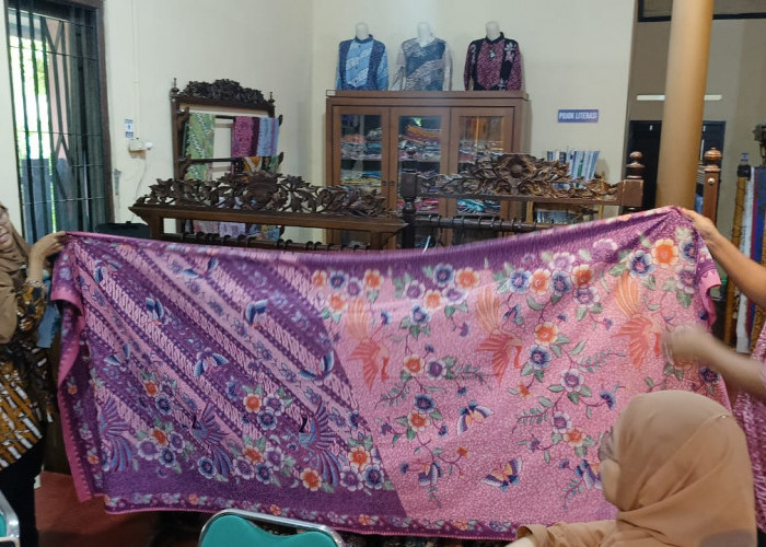 Motif Jawa Hokokai, Jejak Sejarah Kelam di Balik Keindahan Batik Tulis Pekalongan