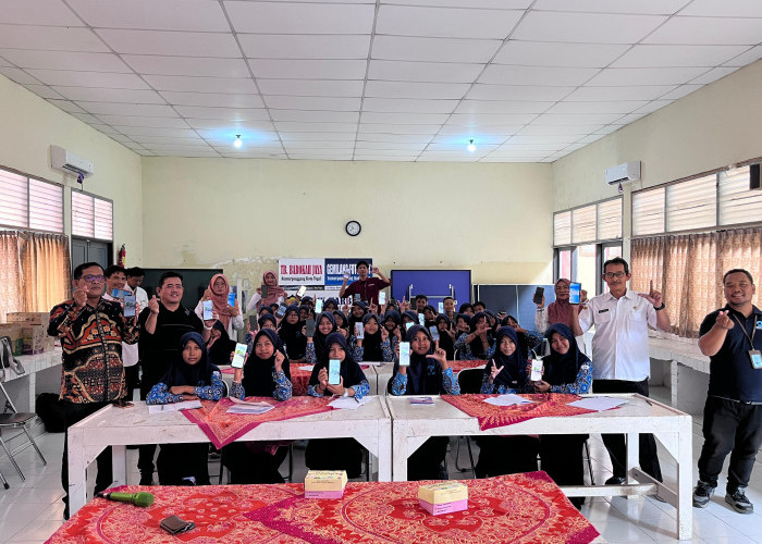 35 Siswa SMP Negeri 17 Tegal Ikuti Pelatihan Mading Digital Bersama Radar Tegal