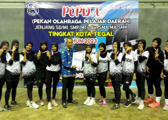 Tim Voli Putri SMK Negeri 2  Kota Tegal Juara I Popda
