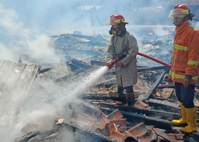 3 Rumah di Desa Sidamulya Kabupaten Tegal Terbakar