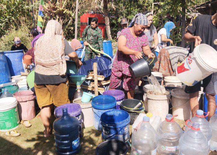 Kekeringan, Dua Water Tank Kodim 0714 Salatiga Kirim Air Bersih ke Suruh Kabupaten Semarang