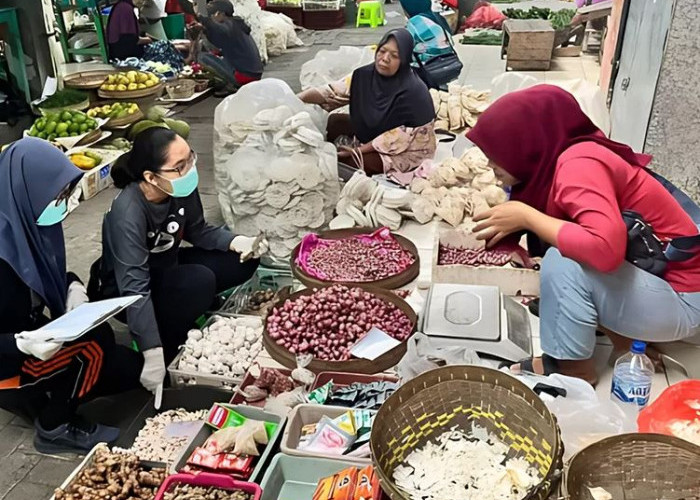 25 Sampel Makanan di Pasar Sido Makmur Diuji Dinas Pangan Blora, Hasilnya Ada yang Mengandung Zat Berbahaya