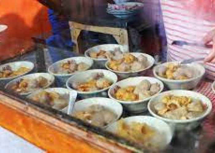 Menjelajahi Kelezatan Kuliner Kaki Lima di Bandung: Ini 5 Hidangan Sederhana yang Menggugah Selera