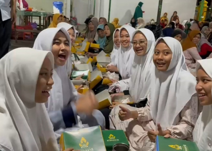 Hangatnya “Dahar Geden” di Tegal Sari, Ratusan Warga Nikmati Buka Bersama