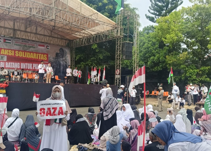 1.500 Warga Batang Serukan Dukungan untuk Palestina dan Anak-anak yang Menangis di Reruntuhan Bangunan
