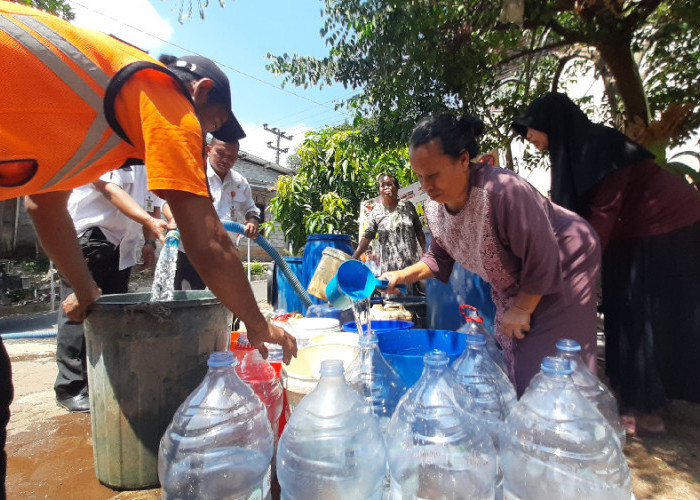 Pembangunan Perumahan di Hulu Disorot, Debit Air Mangunsari Semarang Menurun