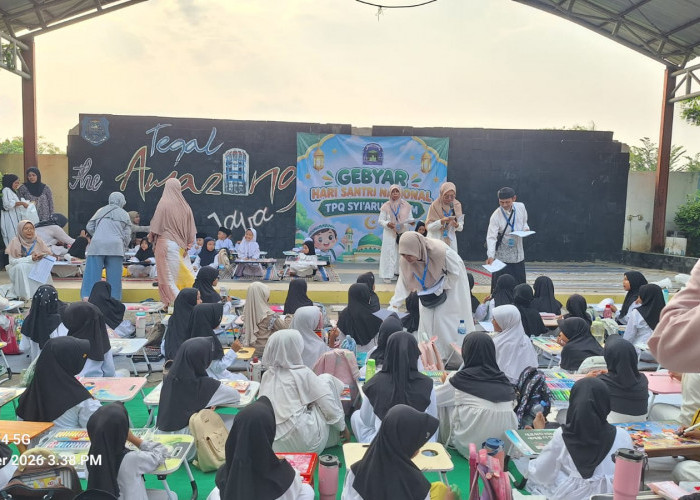 Warna-Warni Hari Santri di Kota Tegal: Asah Kreativitas Anak Lewat Seni Kaligrafi di Taman Poci