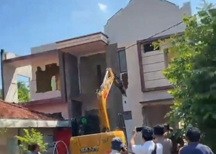 Rumah Mewah Dua Lantai Dirobohkan Pengadilan Negeri Pati, Ternyata Ini Pemicunya